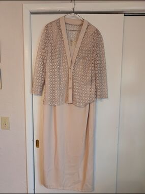 Beige Classic Mother of Bride Formal - Sz 18